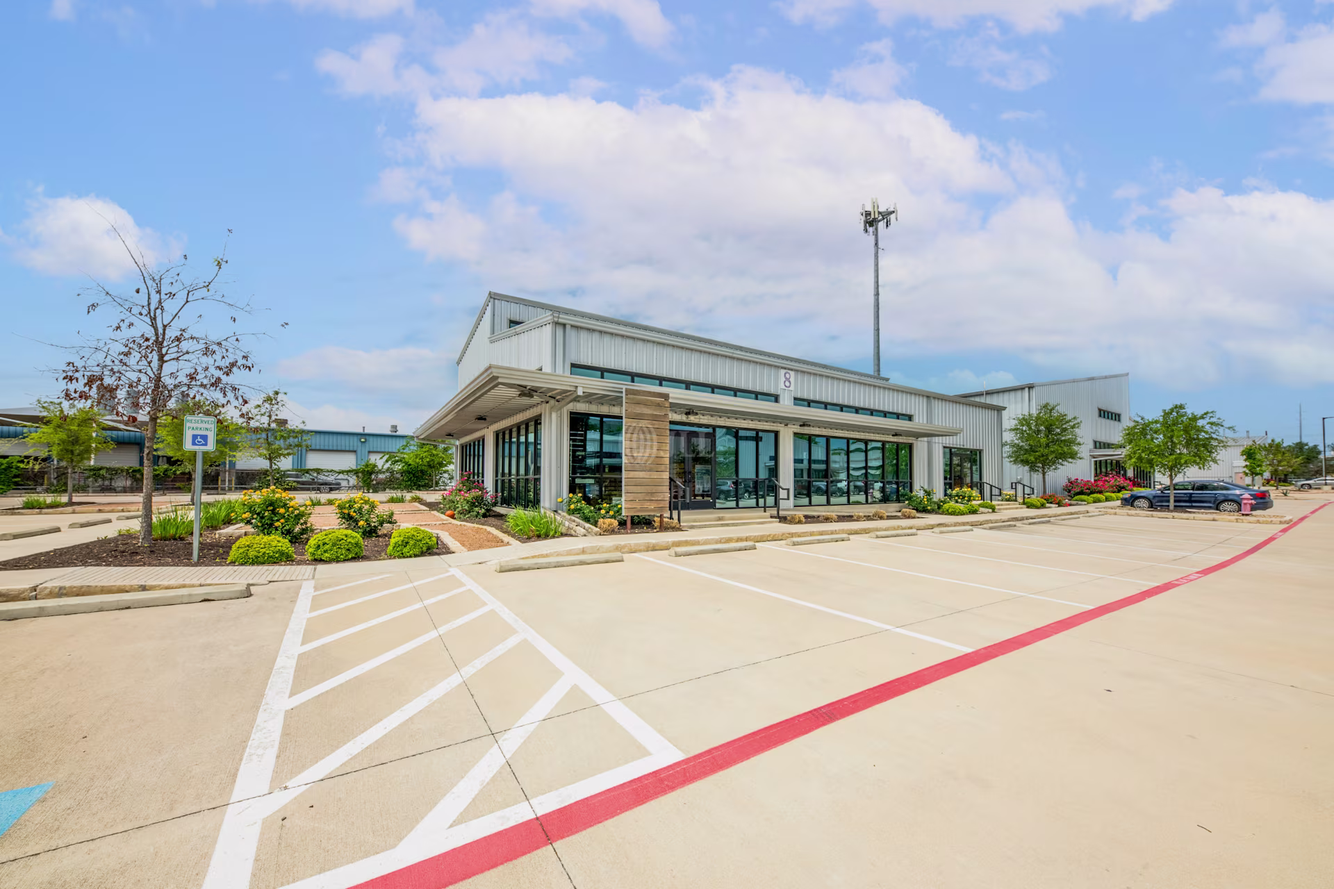 Ten-O-FIve - 1005 E Saint Elmo Rd - Image 11
